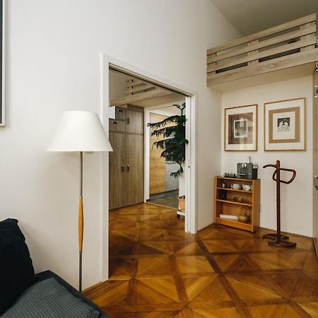 Cozy & Comfortable Apt Walking Anywhere You Want Sen Prague Exterior photo